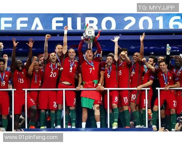 欧洲足球历史上的传奇球星及其辉煌成就全解析